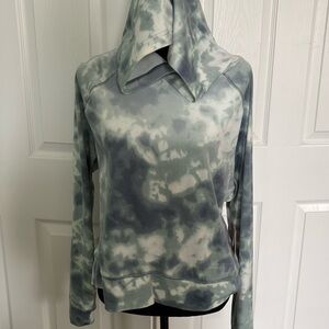 NWT velour like tie dye hoodie